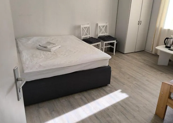 Auberge de jeunesse 24 *